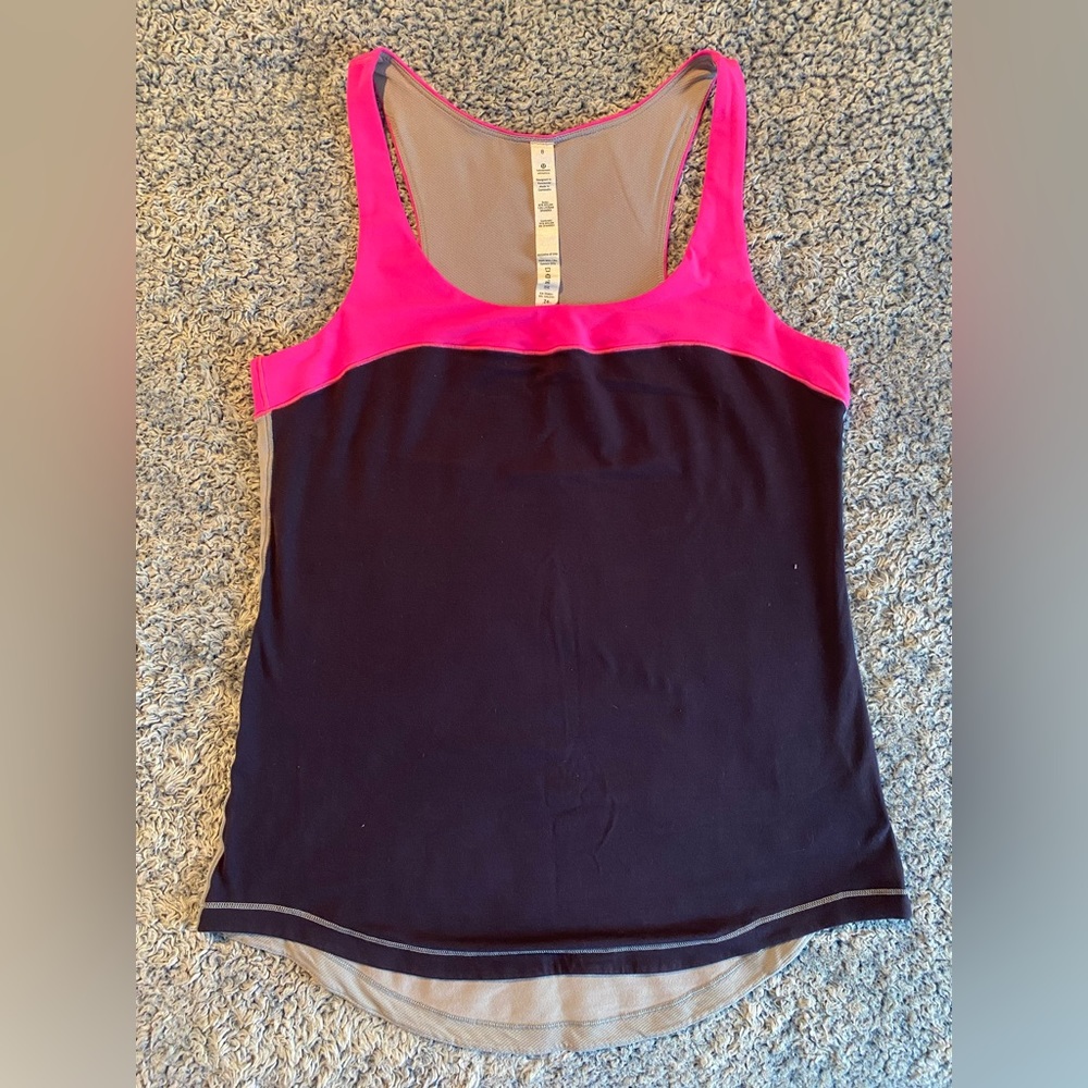Like new ✨ Lululemon Tank - Size 6